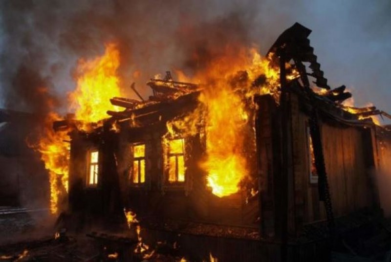 Резултат с изображение за квартали на Пловдив са почти унищожени от пожар.